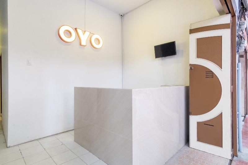 Oyo 835 Metropolitan Home Stay Медан Екстер'єр фото
